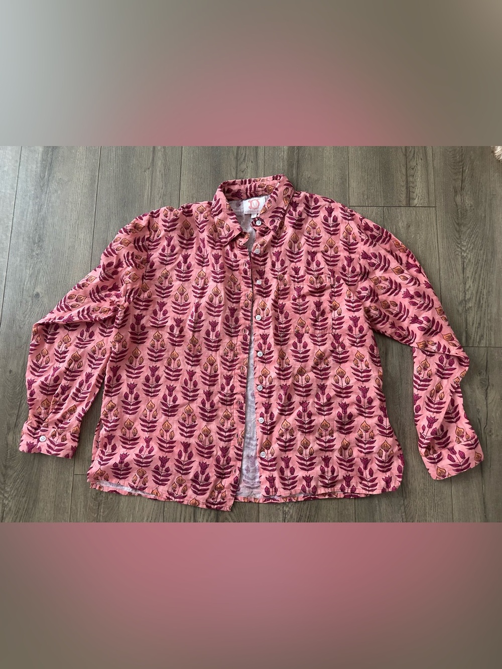 Victoria Dunn Pink Floral Print Button-Up Top size L